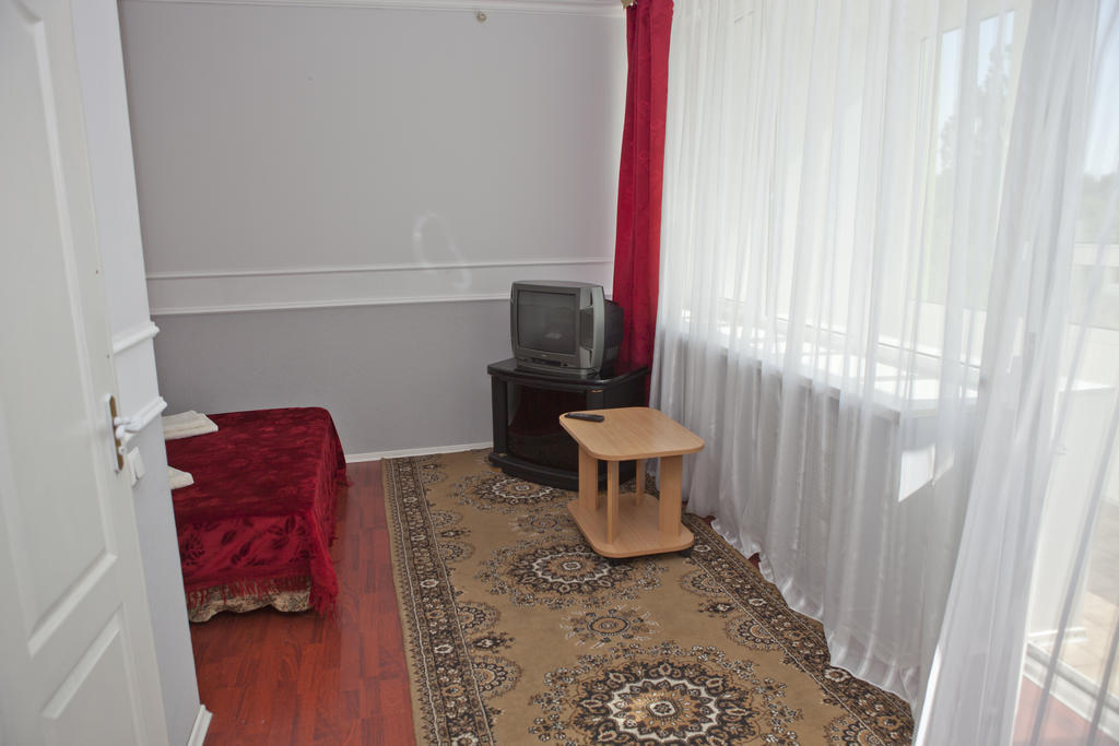 Pectoral On Khortytsia Hotel Zaporizhia Стая снимка