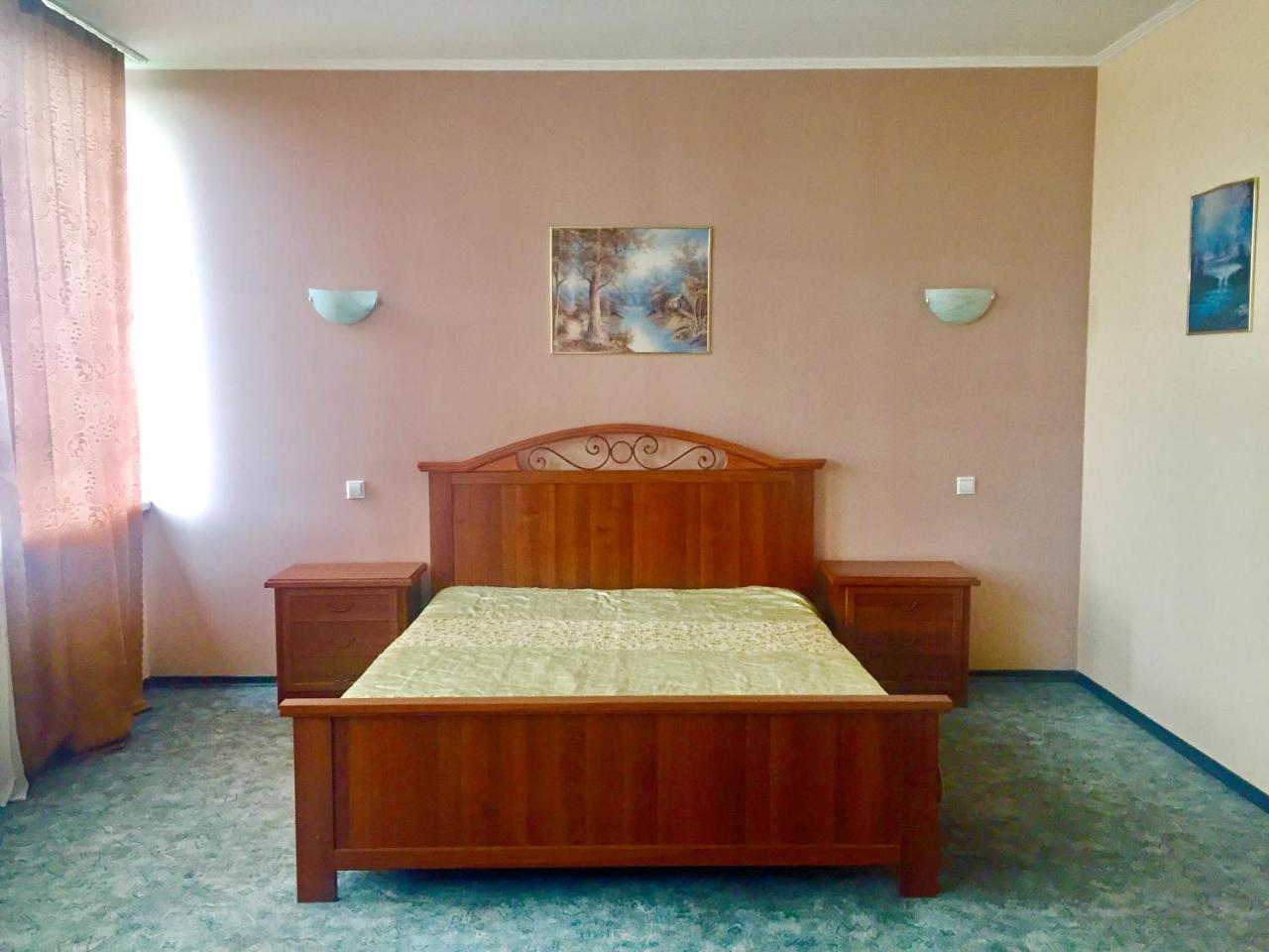 Pectoral On Khortytsia Hotel Zaporizhia Екстериор снимка